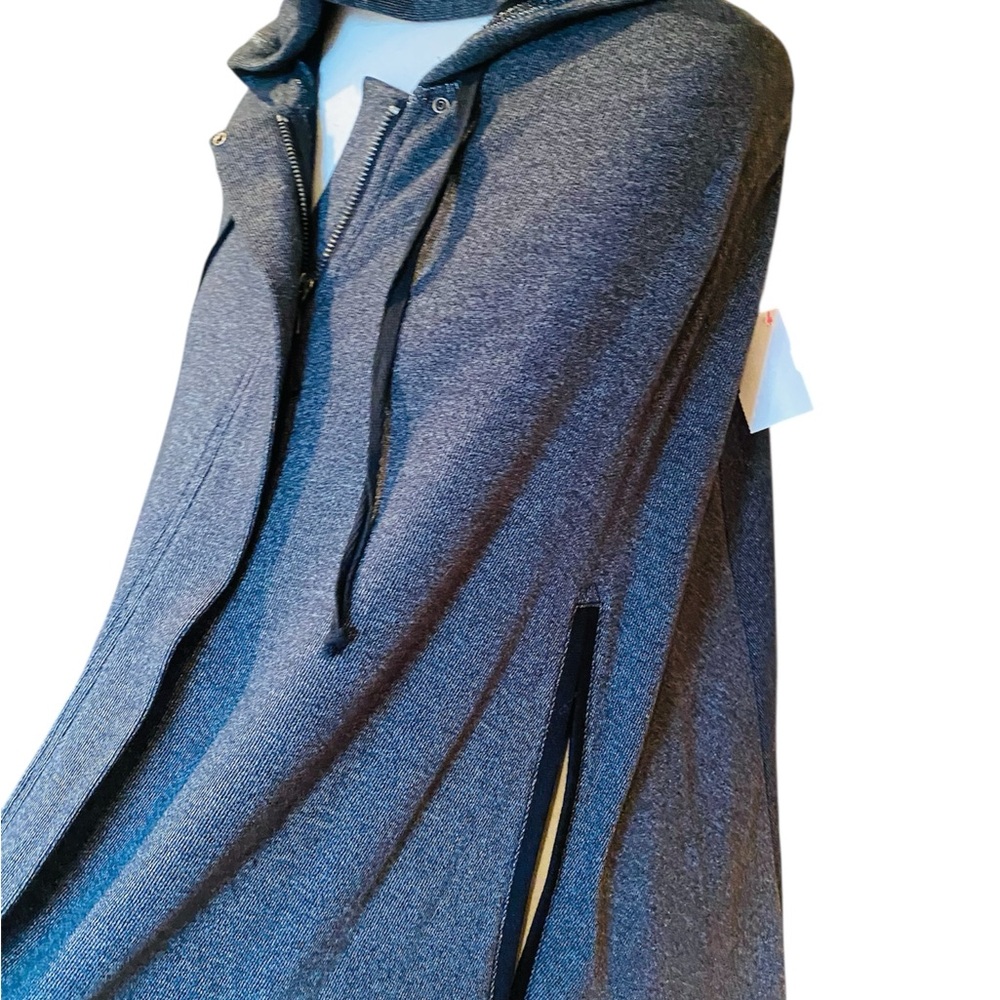 Splendid M/L Gray Full Hidden Zipper Hooded Cape Made in USA